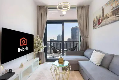 Image de Canalfront Gem 1br in Zada Tower by Livbnb