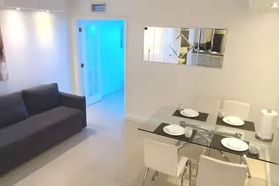 Image de Beachfront Condo-Hotel one bedroom + free parking