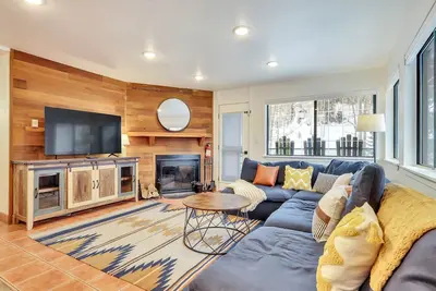 Image de Giant Steps Condo Ski In/Out with complex hot tub