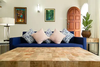 Image de Surbiton Charm Residence With Outdoor Dinnig Area.