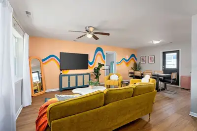 Image de Beachside Escape! King Beds, Backyard & Amenities