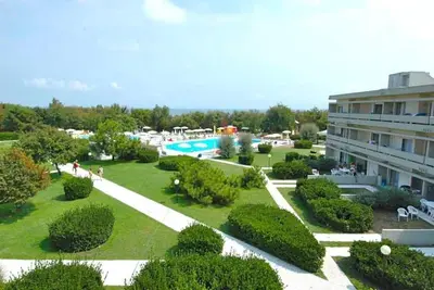 Image de Isaresidence Studio with pool/sea view for 4 persons