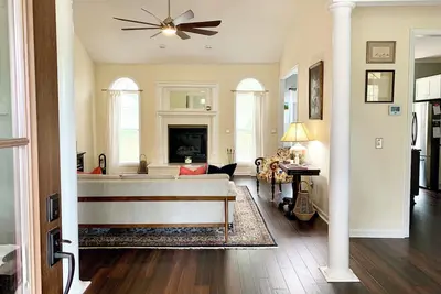 Image de Elegant Whole House Retreat - Sleeps 8 - 9 Mins From Pcc No. 2