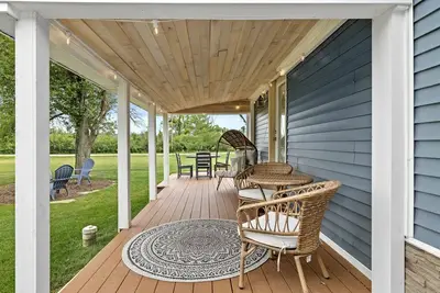 Image de Peaceful Lakeside Retreat. Dog Friendly!