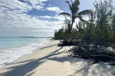 Escape House on Green Turtle Cay is the Perfect Island Getaway w/Deep Water Dock
