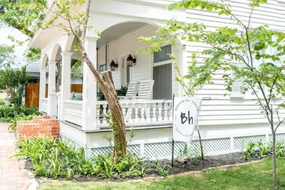 Image de Bespoke Vintage Home w/Modern Updates | Bohemian House