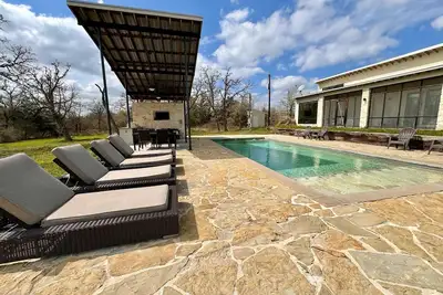 Image de Secluded Group Stay Only 6 Miles to Round Top | Modern Country Retreat
