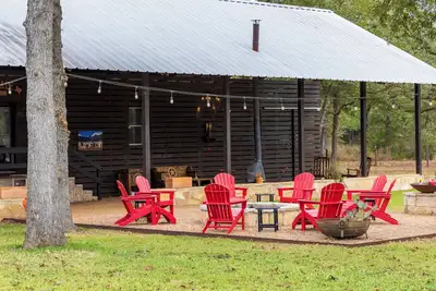 Image de Round Top Royale | Country Round Top Retreat | Secluded + Fire Pit