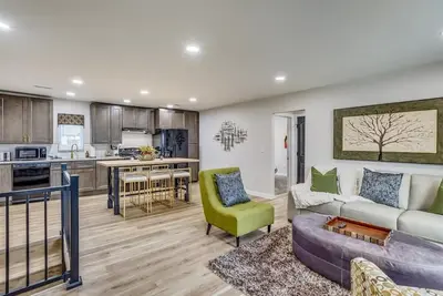Image de Safe & Cozy Central Stay W/ Fenced Yard