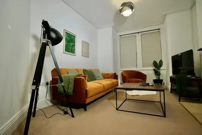 Image de Luxe Oxford 2 bed-Maison-Salle de bain privée séparée