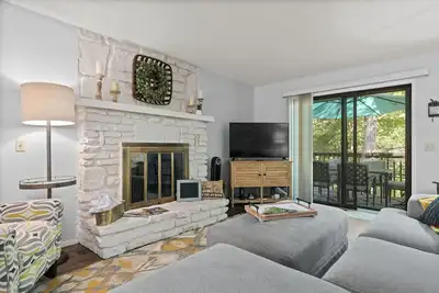 Image de Cozy condo with everything you need for amazing time in Nw Arkansas!