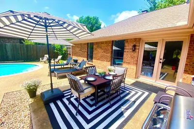 Image de Cozy Modern Farmhouse with pool! Close to downtown Wylie!