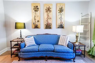 Image de Charming Southern Cottage, Sleeps 6, Dog Friendly!