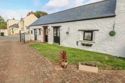 Image de Bluebell Cottage, pet friendly, with a garden in Rosemarket