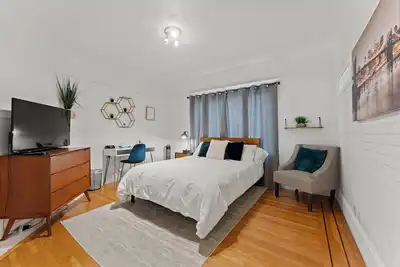 Image de Spacious 1br/1ba Guest Suite with Kitchen +Parking
