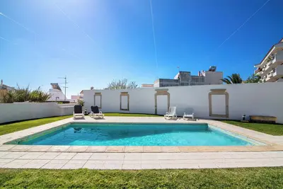 Image de Appartement 'Apartamento Rossio' avec piscine partagée, Wi-Fi et climatisation