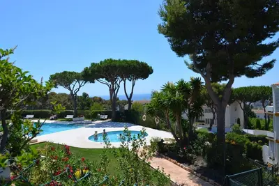 Image de Appartement \"Petunies\" avec piscine partagée, terrasse privée et Wi-Fi
