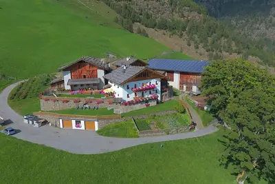 Image de Appartement 'Schnatzhof Morgensonne' avec vue sur les montagnes, terrasse partagée et Wi-Fi