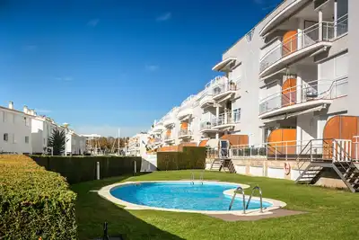 Image de Appartement \"La Marina\" avec piscine partagée, terrasse privée et Wi-Fi