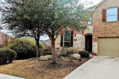 Image de Family friendly fully furnished home in a quiet neighborhood.