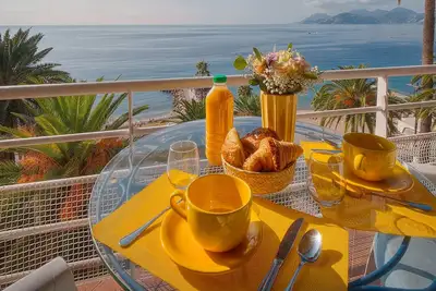 Image de 3 pièces Magnifique, terrasse vue mer A2b099