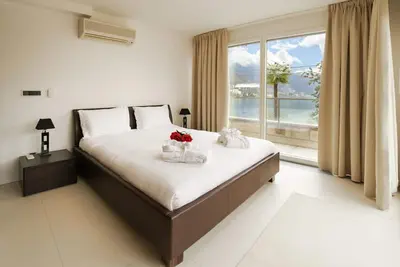 Image de Agréable appartement avec piscine, Wifi, climatisation, Tv, terrasse, vue panoramique et parking