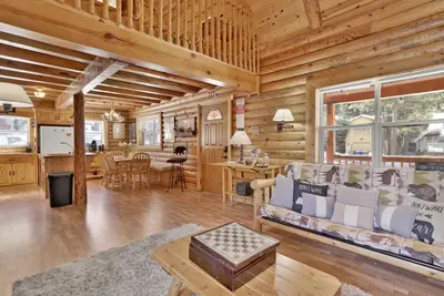 Image de Binkys Mountain Hideaway Log Cabin Retreat at Big Bear Lake