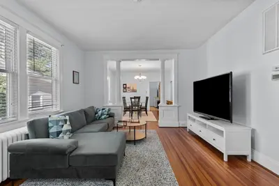 Image de Cozy 2 Bedroom Oasis in Norfolk's Best Neighborhood