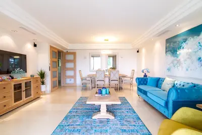 Image de Golden Mile Jardines del PrĂncipe Suite Apartment