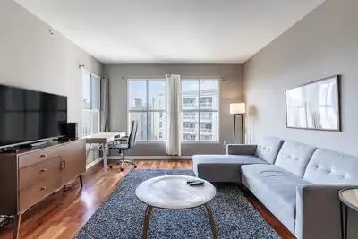 Image de Striking Hayes Valley 2br w/ Balcony & Gym, near Dining, by Blueground