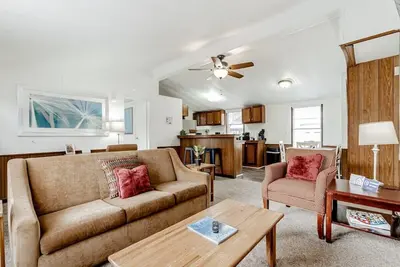 Image de 15mins to Downtown- Adorable on Taylor, Both Units