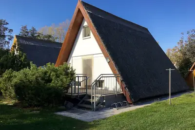 Image de Erholsamer Urlaub auf RĂĽgen im Reetgedeckten Ferienhaus