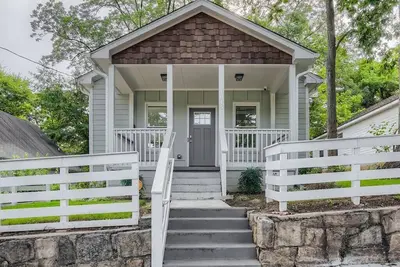 Image de Vibrant Atlanta Getaway | 3 Bedroom Near Downtown