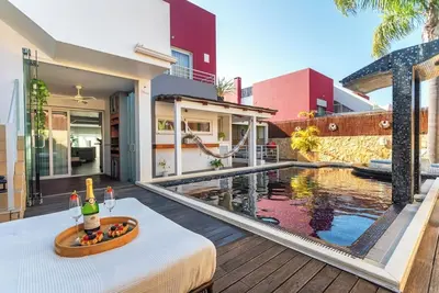 Image de Host Wise - Luxurious House with Private Salt Pool