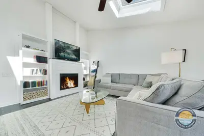 Image de Lakeside Bliss! Comfortable 3br Leisure Haven!