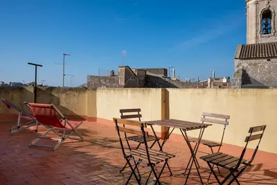 Image de Penthouse historique rénové avec climatisation et parking, proche plage à Torredembarra