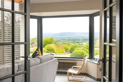 Image de Penyrorsedd - Scenic holiday home
