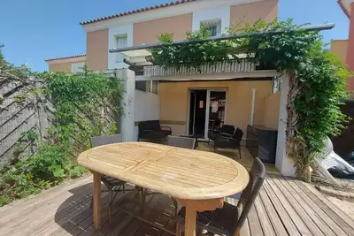 Image de Maison climatisée avec jardin, terrasse et piscine, proche des campings - Marseillan