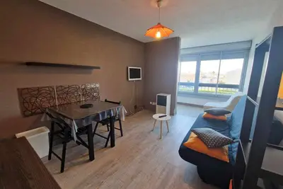 Image de Studio Rénové avec Terrasse et Parking Privé au Cœur de Marseillan