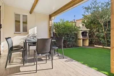 Image de Appartement duplex climatisé avec terrasse, 1 chambre, parking privé, proche plage
