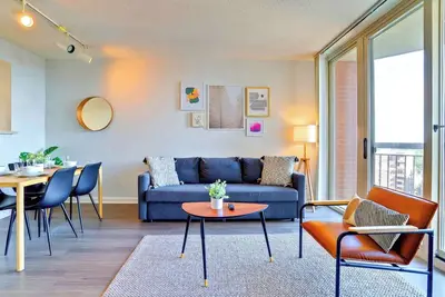 Image de Relax After a Long Trip in This Apt