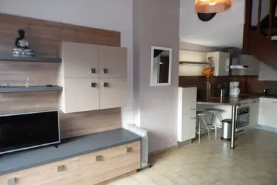 Image de Duplex moderne à 150m de la plage avec terrasse, parking et équipements complets