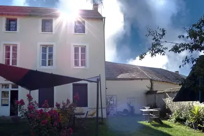 Image de Chambre Japonaise avec Lit King-Size en Maison d'Hôtes, Proche Autoroute A10, Chartres et Orléans