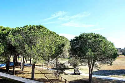 Image de Paradis Vert ⭐⭐⭐ Vue ⛳ 2è Pergola, 3 Clim, Wifi, 2 Tv Dvd 🏊‍♀️Parking Ascenseur
