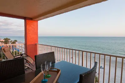 Image de Ram Sea 401 is a Gold Tier 2-bedroom 2 bath Gulf Front Corner Condo
