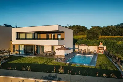 Image de Beautiful Villa Angelina in Kastelir
