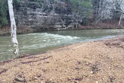 Image de Direct access camping on the Buffalo River with bathrooms/showers! ! !