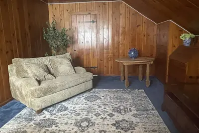 Image de Sweet Upstairs’s apartment right next to Southern Virginia University.