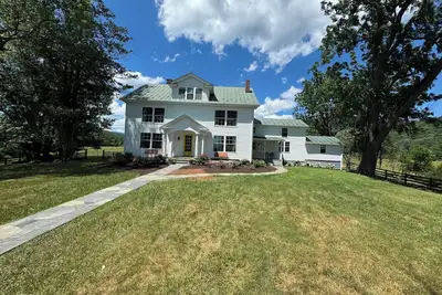Image de Spacious farm home w/cattle, near wineries. Perfect escape for lg groups