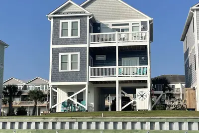 Image de Going Coastal, Canal Front, Water Views, Beach access, best sunsets!